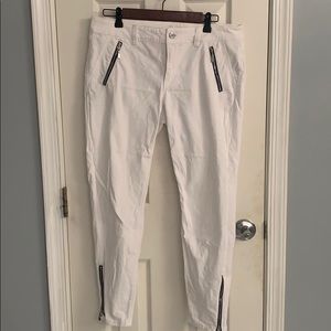 WHBM White Skinmer Jeans